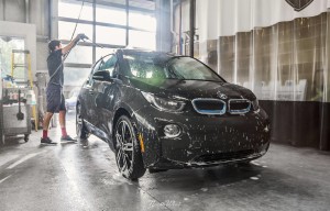 NorthWest-Auto-Salon-YIR-2015-BMW-i3-handwash