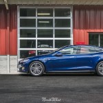 NorthWest-Auto-Salon-YIR-2015-Tesla-Model-S-new-blue